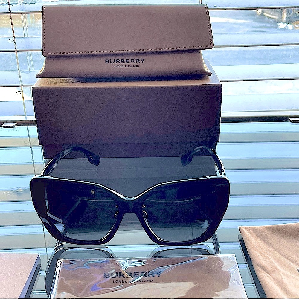 New Burberry Tamsin Sunglasses - Picture 3 of 15